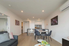 1 BRM 1 BATH, South Melbourne, Spacious, Balcony